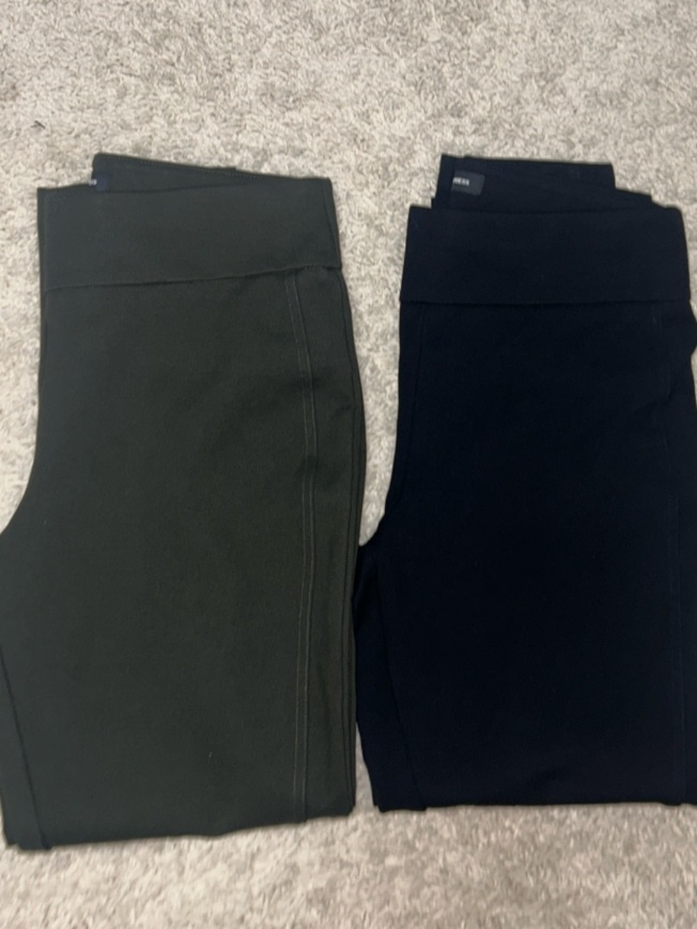 Like new Bundle of 2 Womens High-Waist Leggings in Olive Green and Black